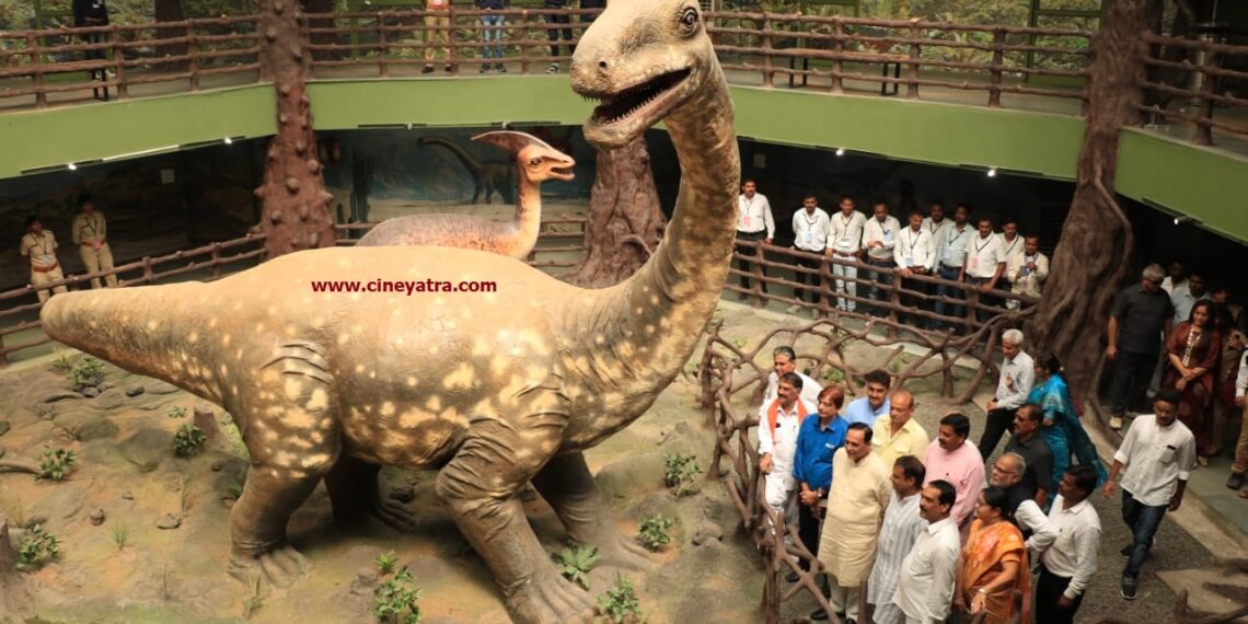 यात्रा-गुजरात में खुल गया भारत का जुरासिक पार्क