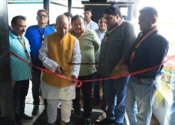 लहरों पर फिल्मी हलचलें